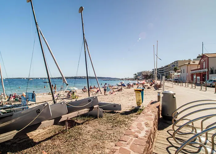 2p Proche Des Plages, Celadon